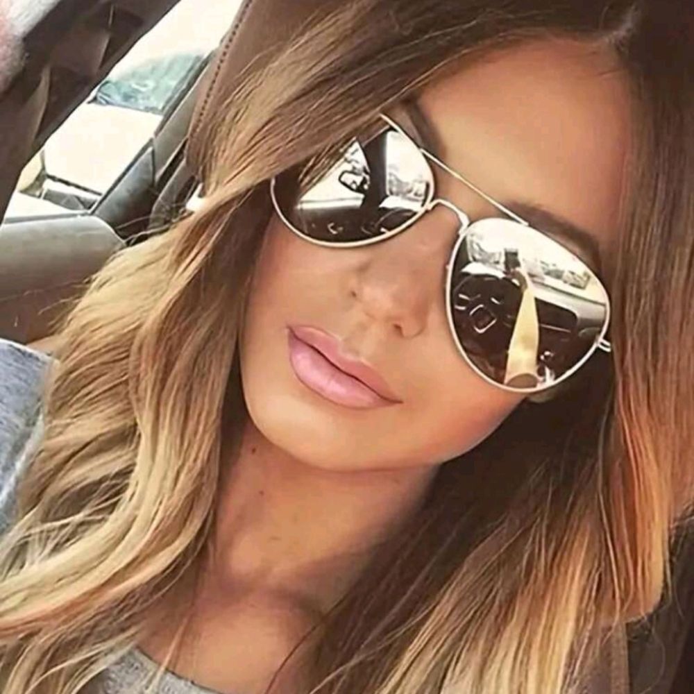 Gray Mirrored Aviator Sunglasses